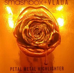 Smashbox + Vlada Petal Metal Highlighter